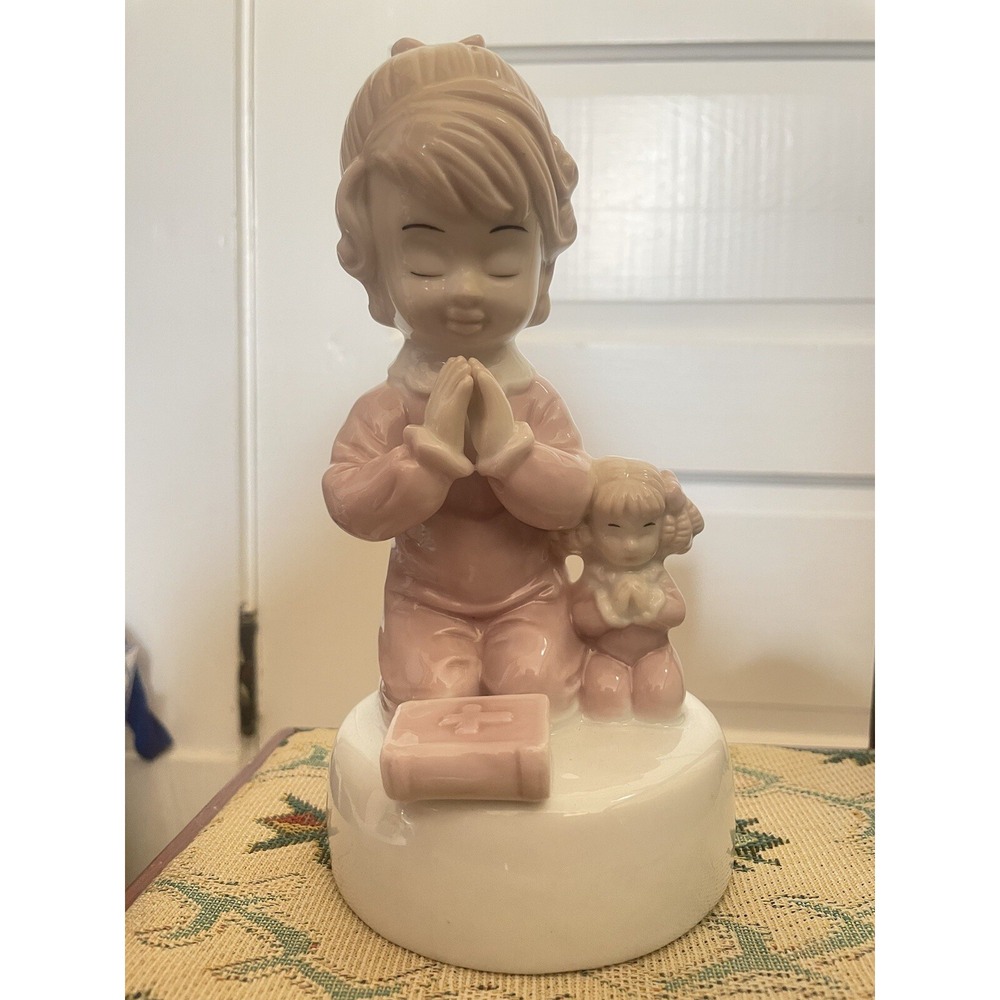 Sankyo Porcelain‎ Jesus Loves Me 8" Music Box Praying Girl Vintage CDMSS005